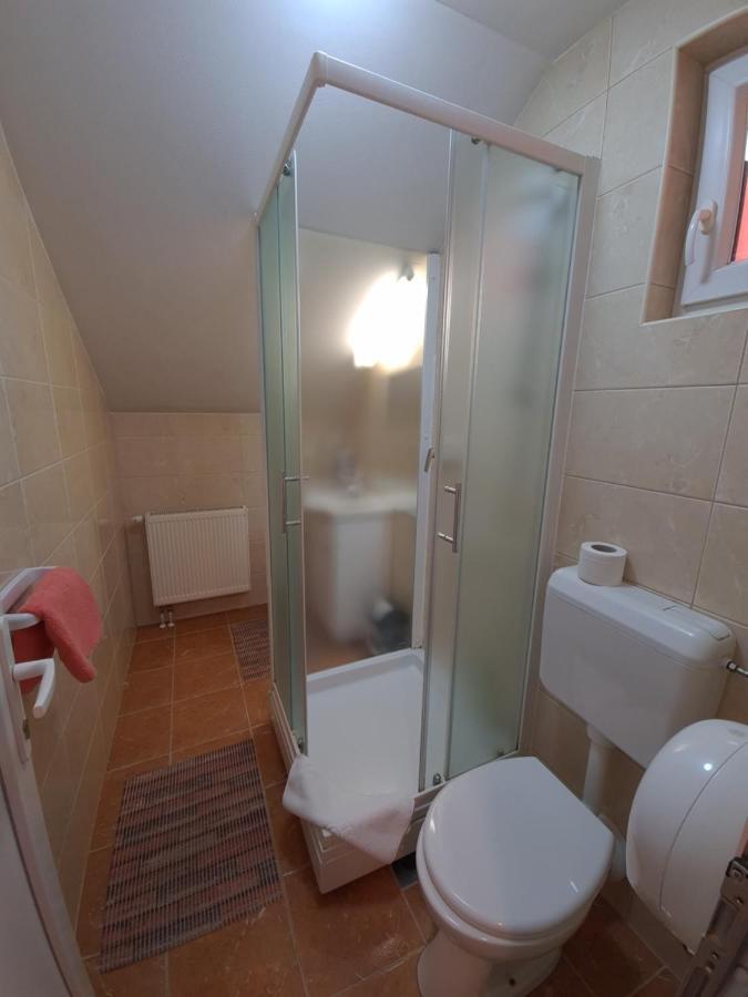 Guest House Aquarius Bosnjaci Bagian luar foto